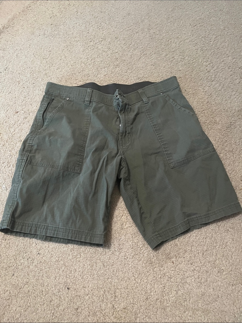 Weatherproof Men's Olive Green Cargo Shorts